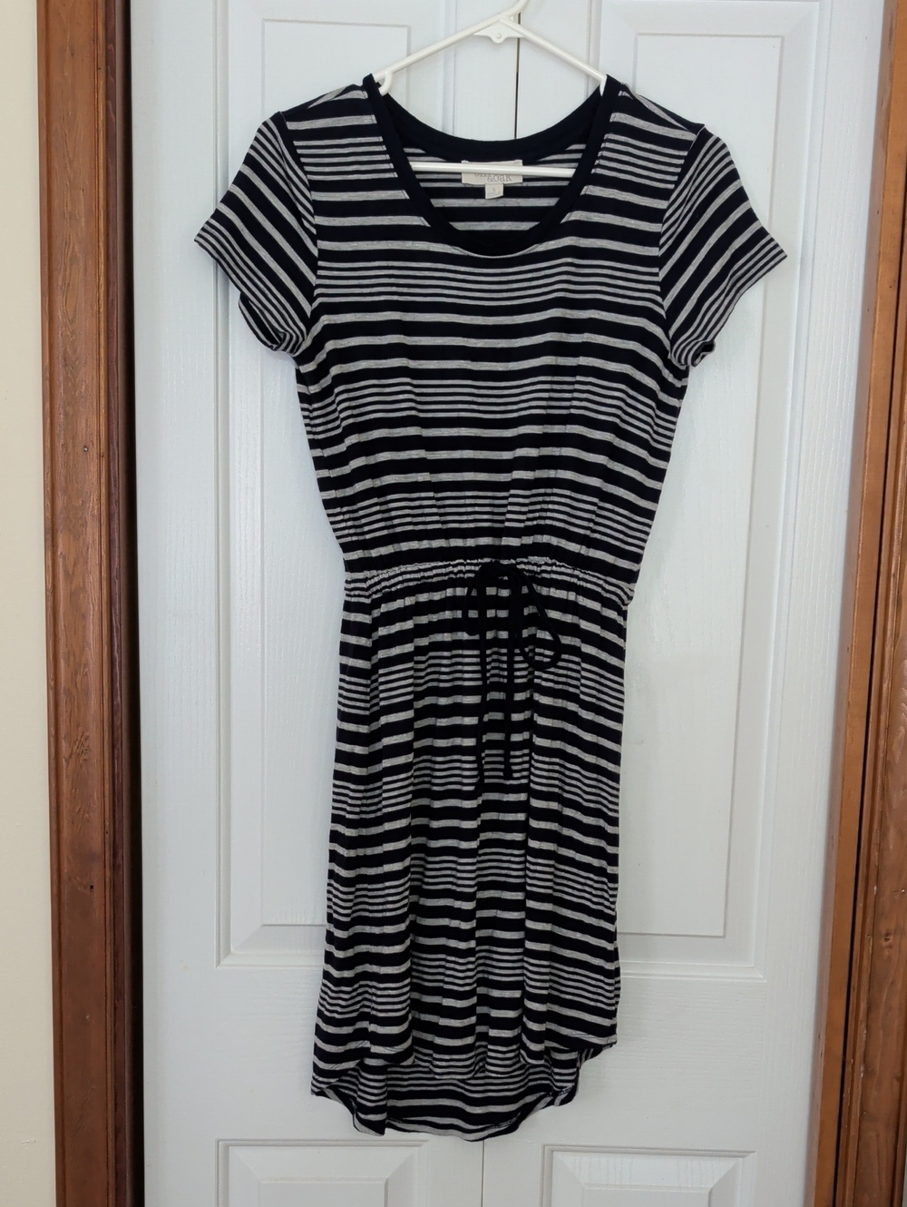 Olive & Oak Striped Short Sleeve Drawstring Midi Dress
